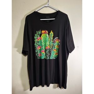 TEXAS TRUE THREADS Plus Size Cactus Blossom Graphic T-Shirt